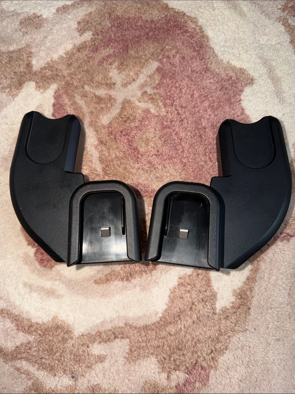 Nuna Black Car Seat or Demi Grow Adapter Clips